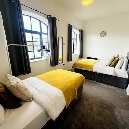 Twilight House -wyndale Living- B'ham Jq Townhouse Holiday home