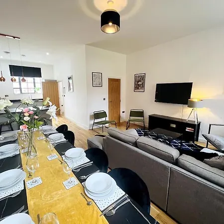Holiday home Twilight House -wyndale Living- B'ham Jq Townhouse *